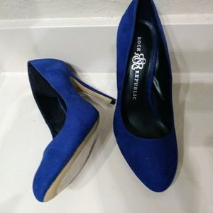 Rock & Republic dark blue suede heels!